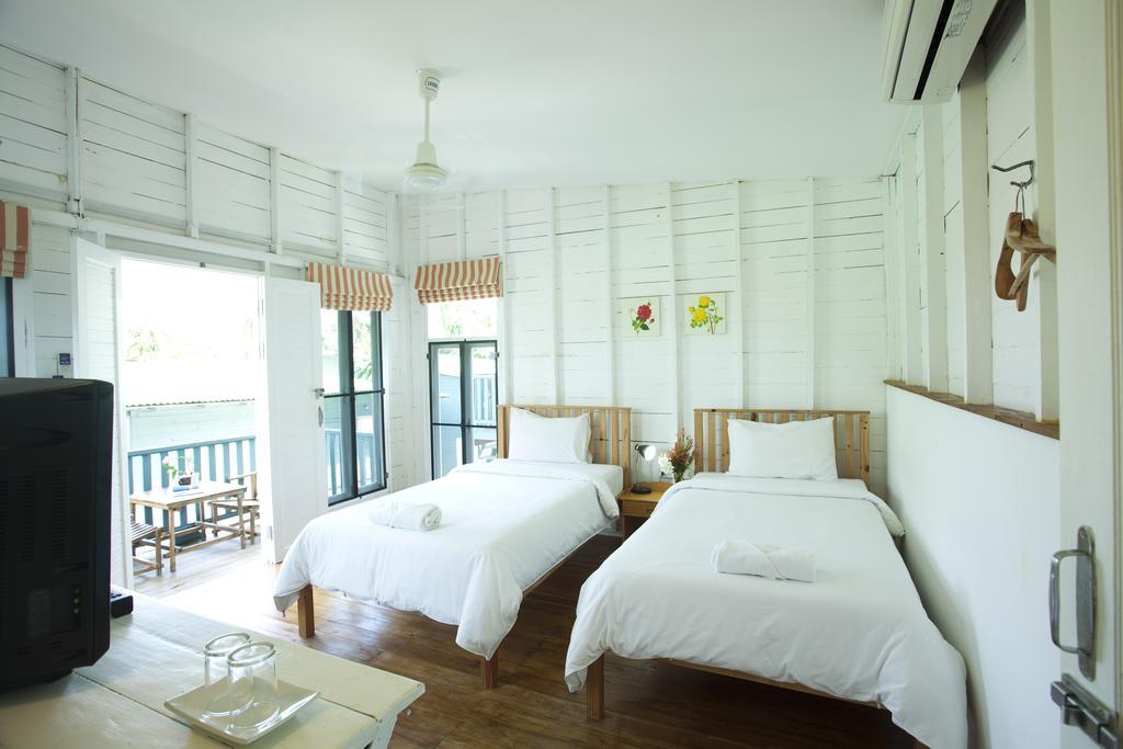 Sunshine Inn Resort Khao Lak Zimmer foto